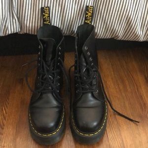 Dr. Martens Jadon. 8-Eye Platform. Size US 8 UK 6